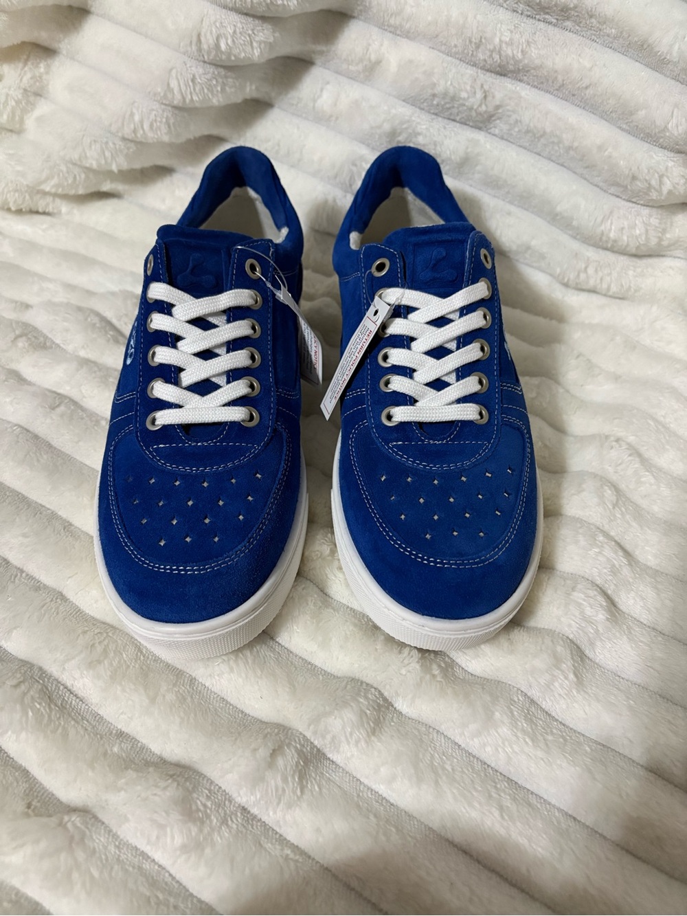 Lazo Hypernova Women’s 10 Blue Suede Low-Top  Skate Sneakers with White Laces
